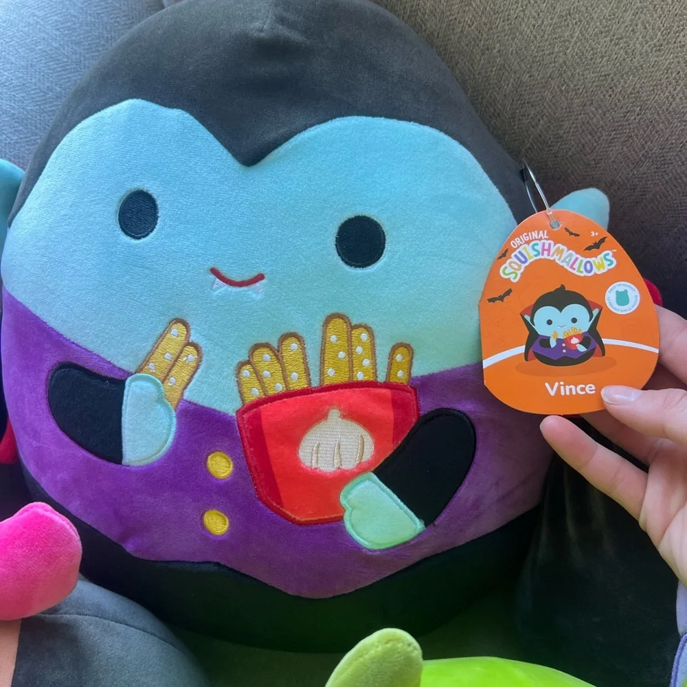 NWT 5 pk Halloween Squishmallows 14-15 in.vampire, alien, werewolf, witch + cow